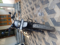 Yezdi Scrambler Dual Tone