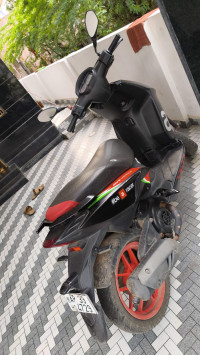 Black & Red Aprilia SR 160
