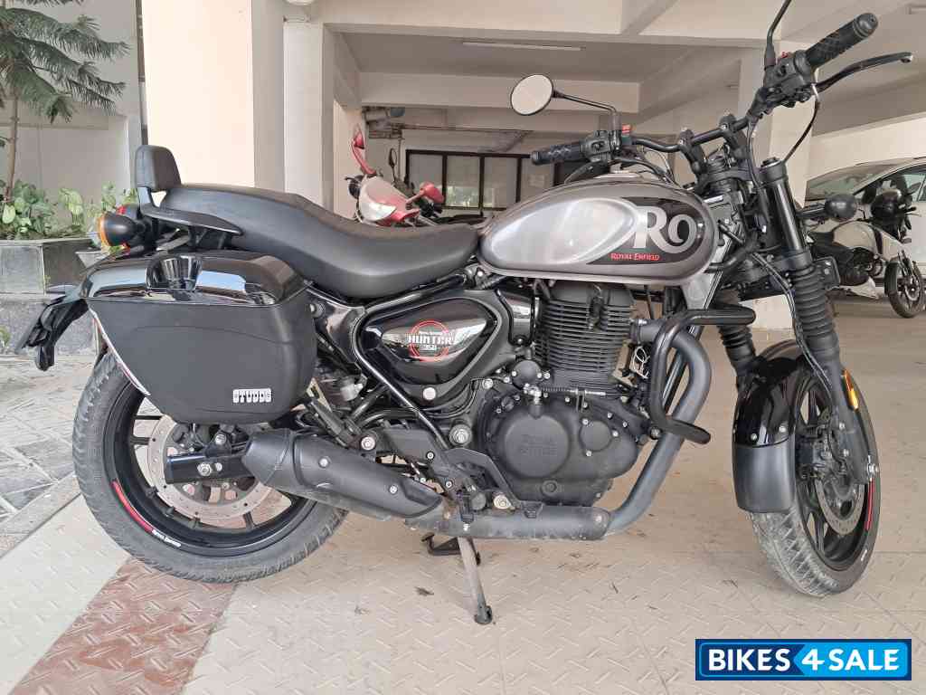 Dapper Grey Royal Enfield Hunter 350 Metro