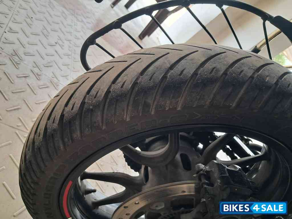 Dapper Grey Royal Enfield Hunter 350 Metro