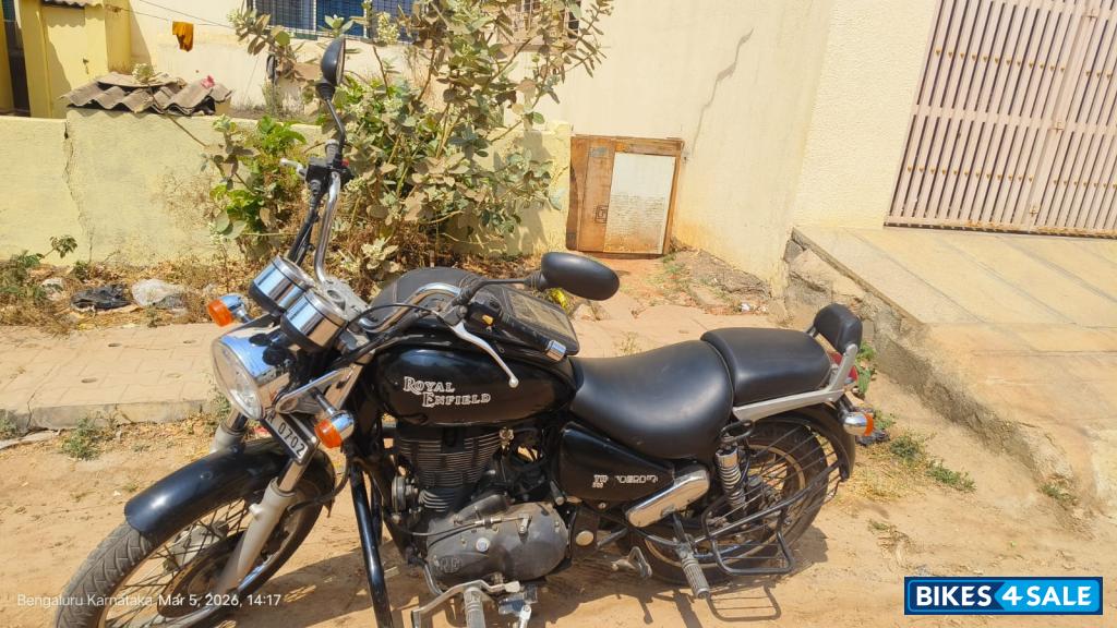 Black Royal Enfield Thunderbird 500