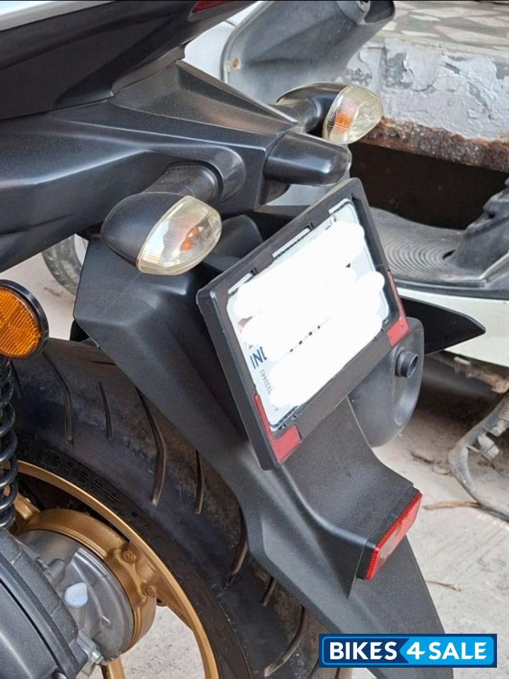 Silver Yamaha Aerox 155 Version S