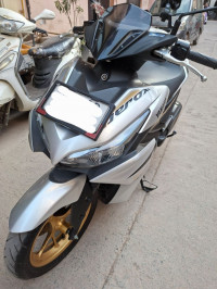 Silver Yamaha Aerox 155 Version S