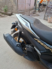 Silver Yamaha Aerox 155 Version S