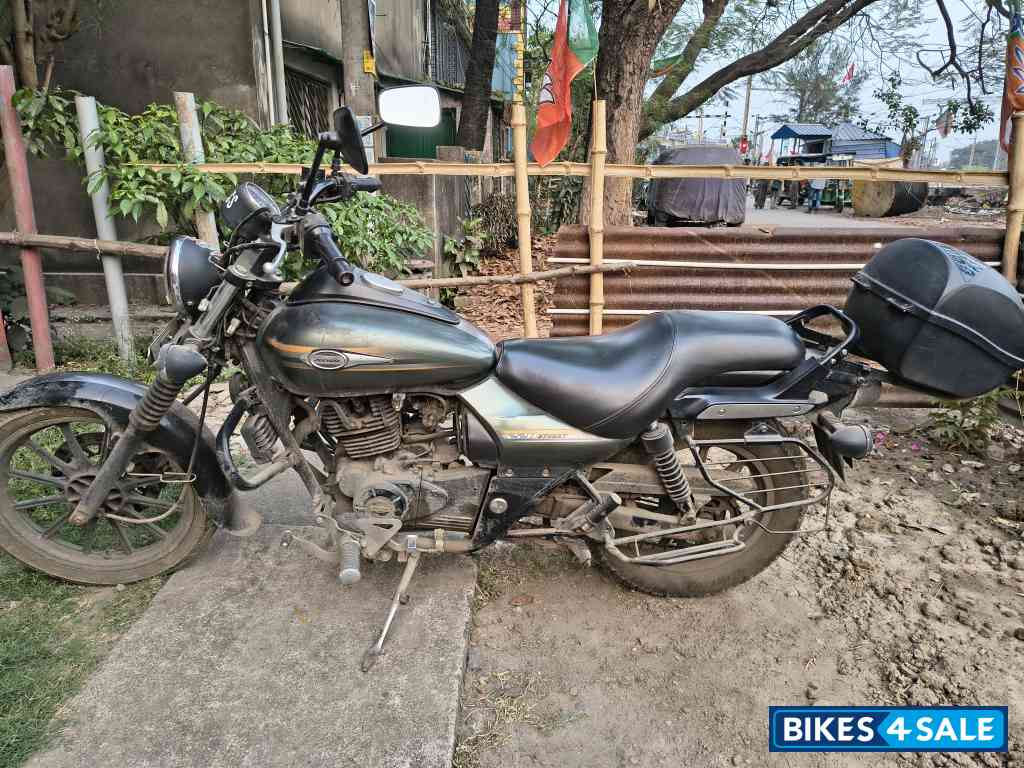 Army Green Bajaj Avenger Street 220
