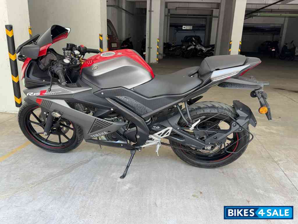 Yamaha YZF R15 V3