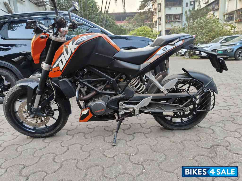 KTM Duke 200