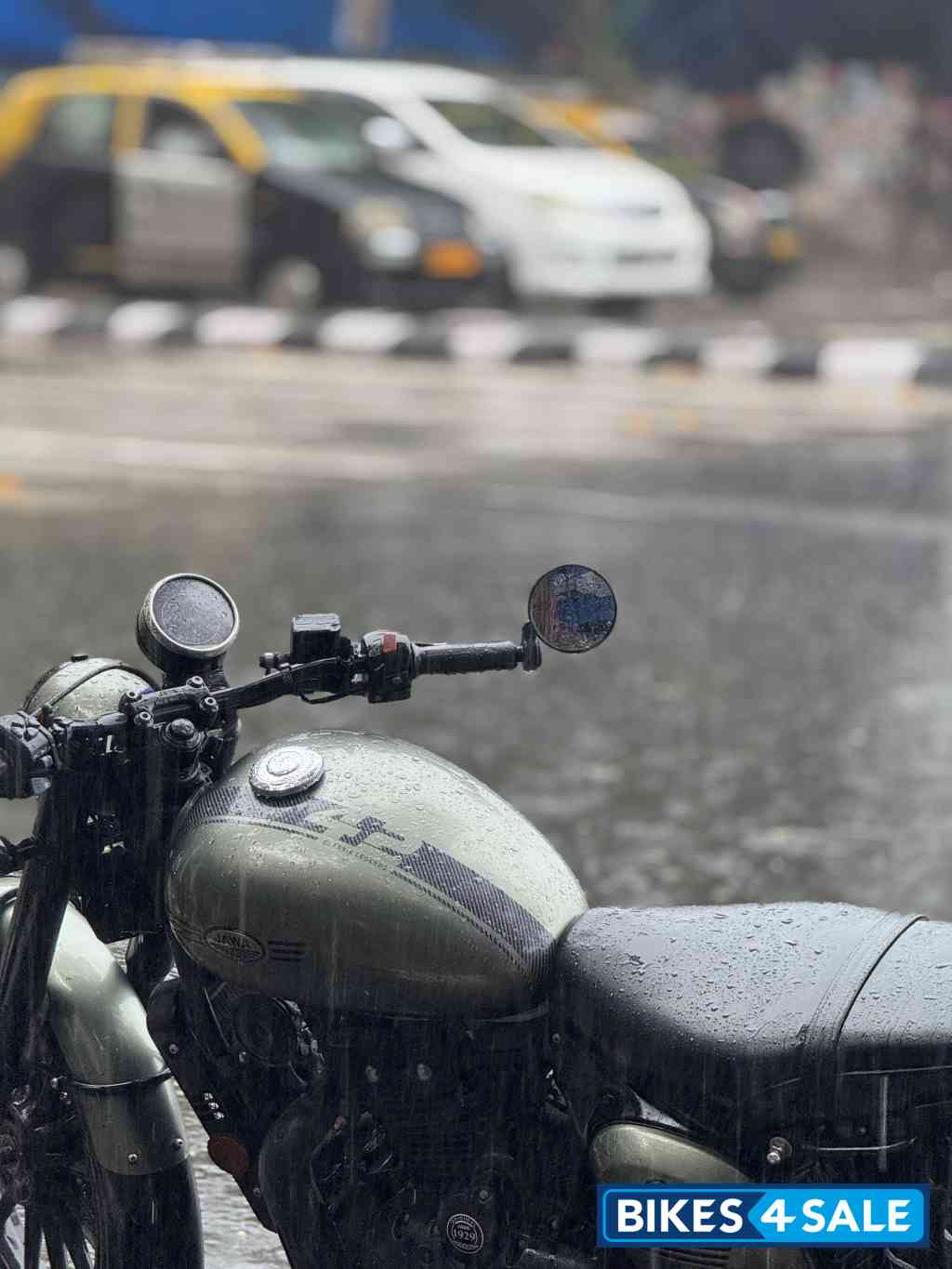 Jawa 42 Dual Channel ABS Cosmic Carbon