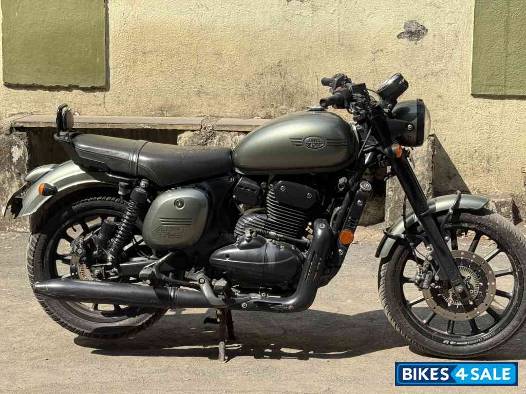 Jawa 42 Dual Channel ABS Cosmic Carbon