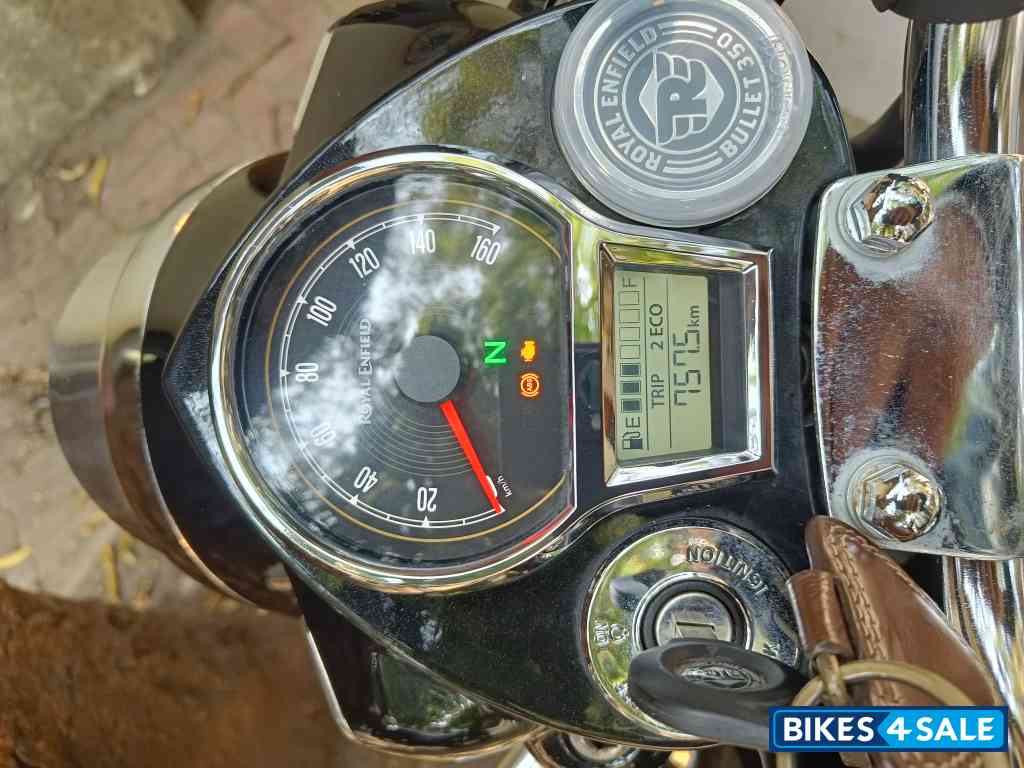 Black Royal Enfield Bullet 350
