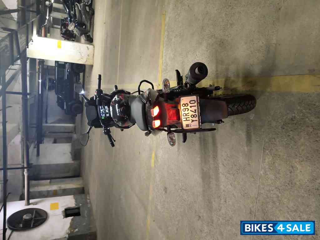 Bajaj Pulsar 220F Bajaj Pulsar 220F