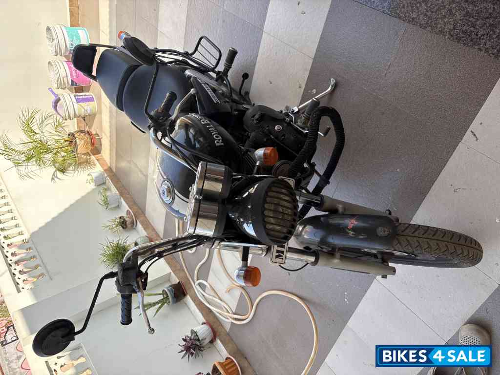 Black Royal Enfield Thunderbird TwinSpark 350