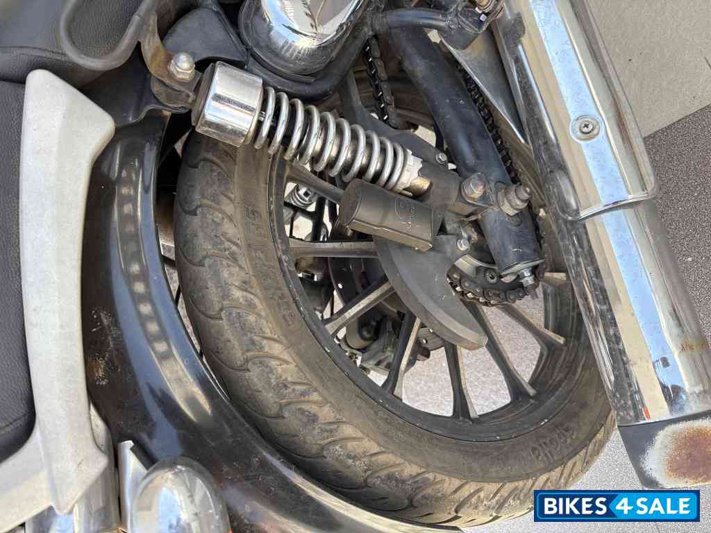 Black Royal Enfield Thunderbird TwinSpark 350