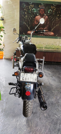 Black Royal Enfield Thunderbird 350