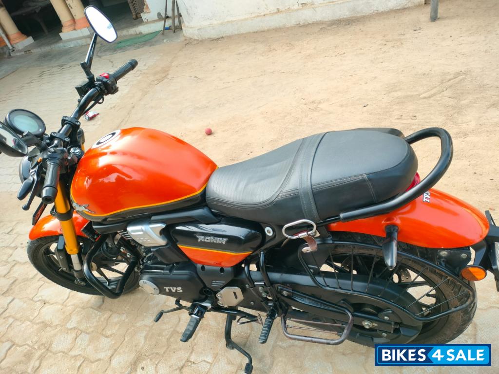 TVS Ronin TD
