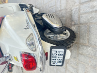 White Vespa VXL 150