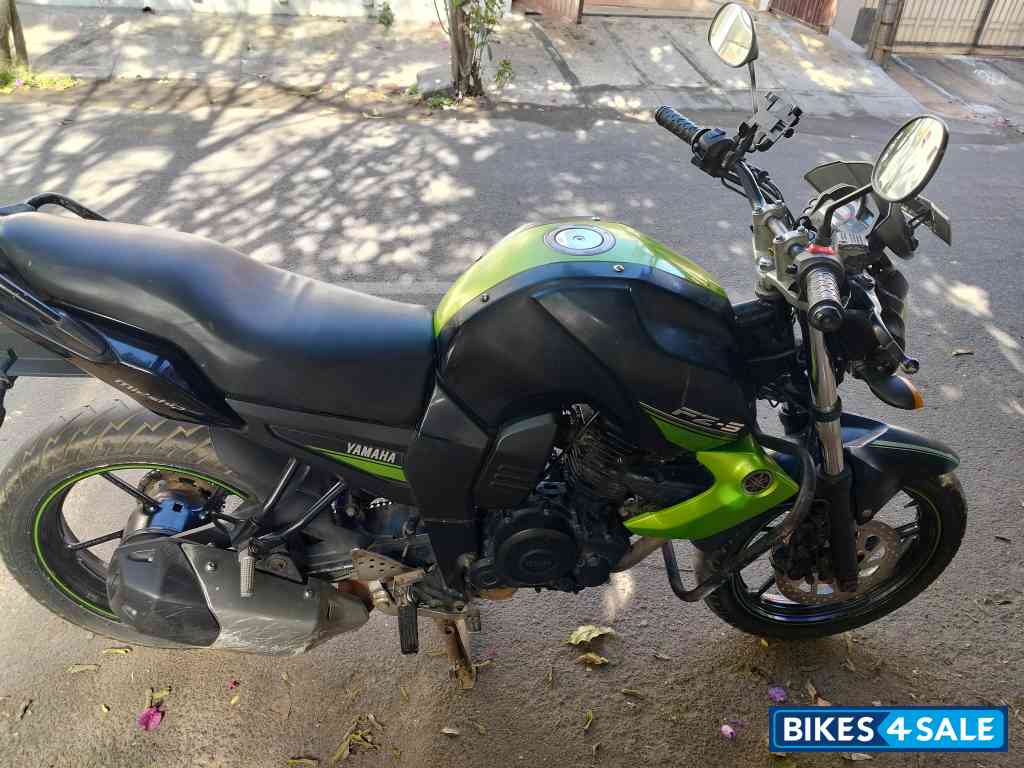 Black And Green Yamaha FZ-S