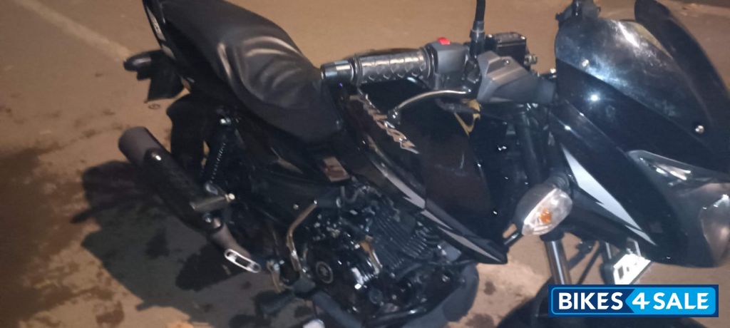 Bajaj Pulsar 125 Neon Disc Single Seat