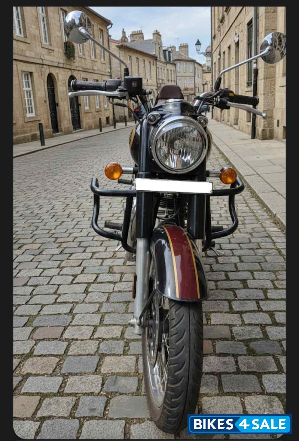 Halloween Black Royal Enfield Classic 350 BS VI