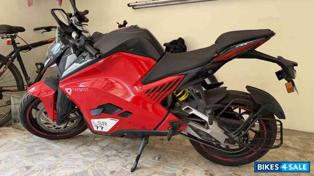 Turbo Red Ultraviolette F77 Mach 2