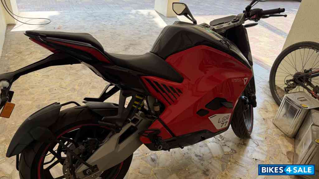 Turbo Red Ultraviolette F77 Mach 2