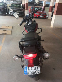 Bajaj Avenger Street 180