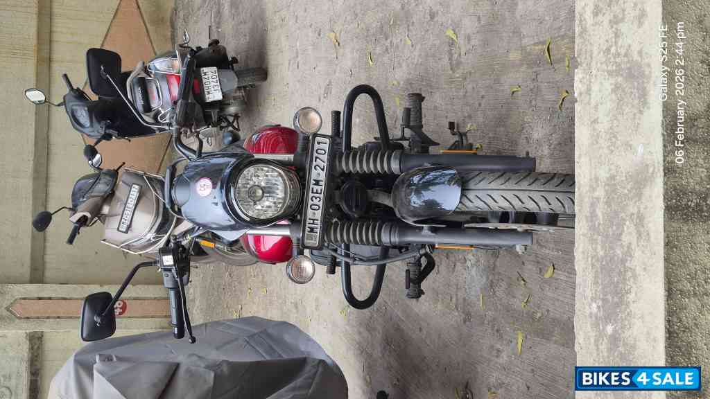 Wine Red Bajaj Avenger Street 160 BS6