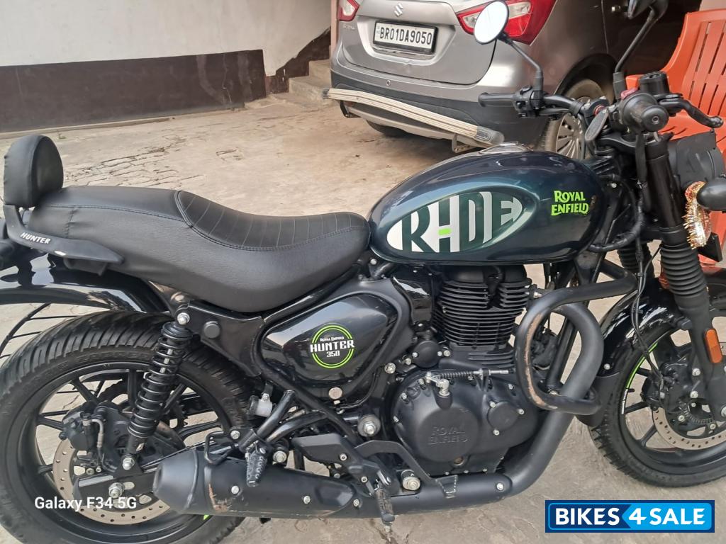 Dapper Green Royal Enfield Hunter 350 Metro