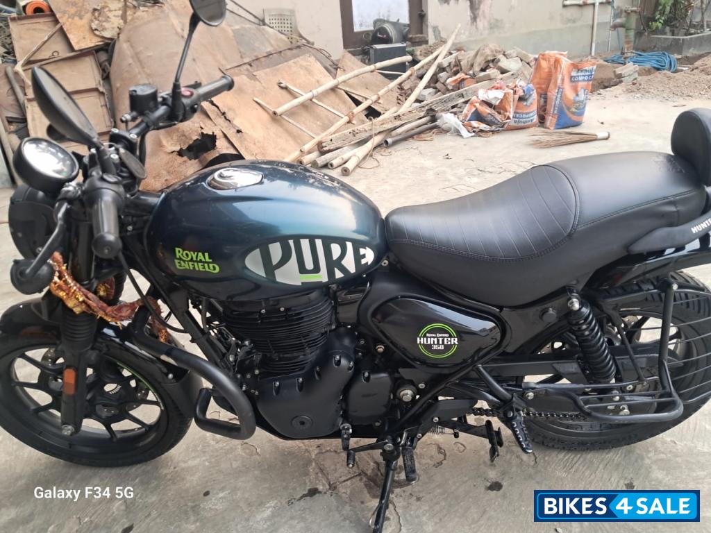 Dapper Green Royal Enfield Hunter 350 Metro
