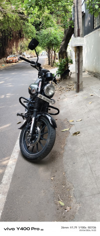 Green Bajaj Avenger Street 220