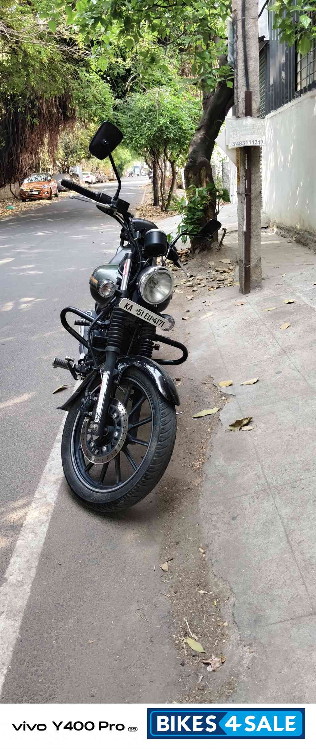 Green Bajaj Avenger Street 220