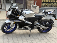 Yamaha R15 V4