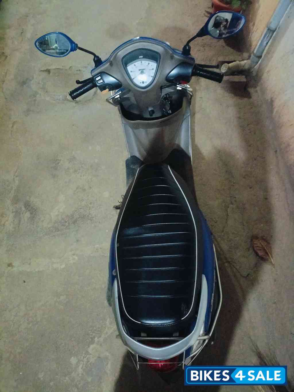 Blue TVS Zest 110 Matte Series Blue TVS Zest 110 Matte Series