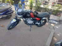 Bajaj V15