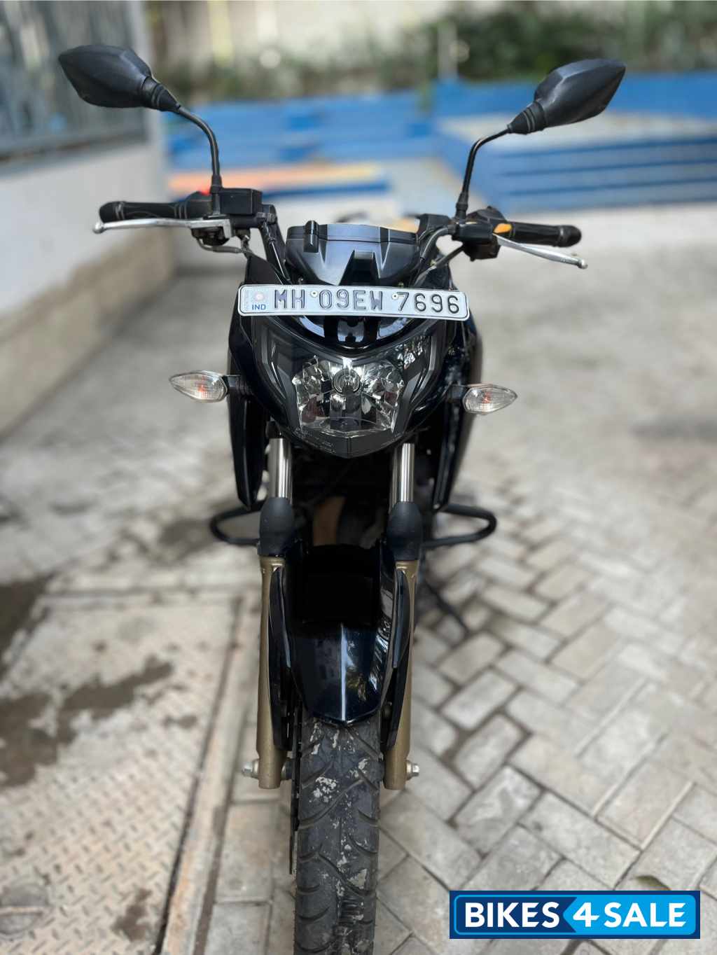 Black TVS Apache RTR 200 4V