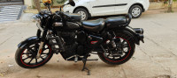 Royal Enfield Classic Stealth Black 2023 Model