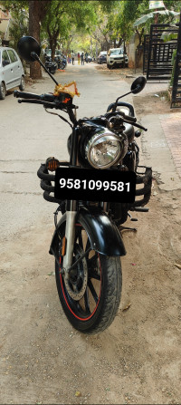 Stealth Black Royal Enfield Classic Stealth Black