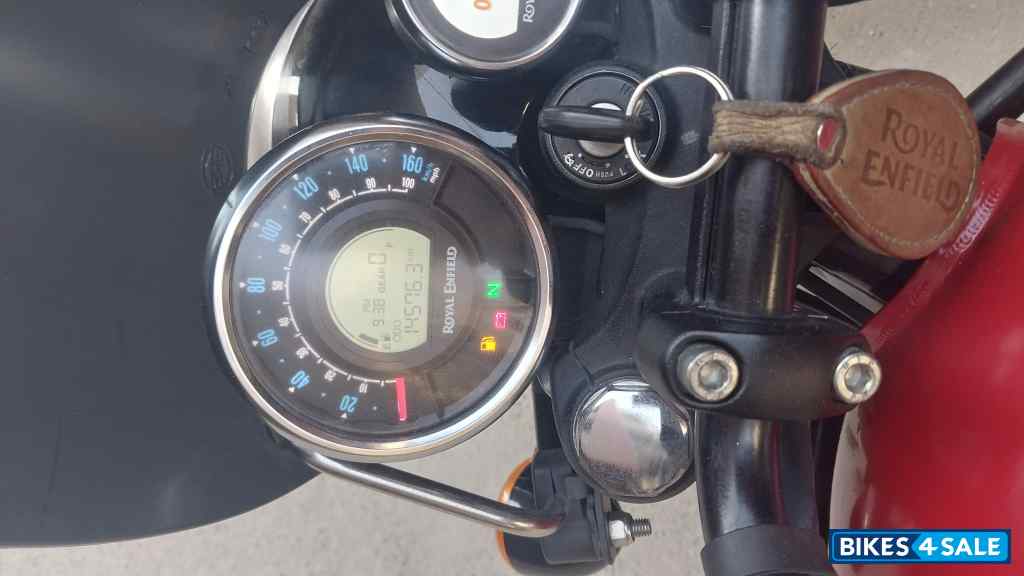 Fireball Red Royal Enfield Meteor 350