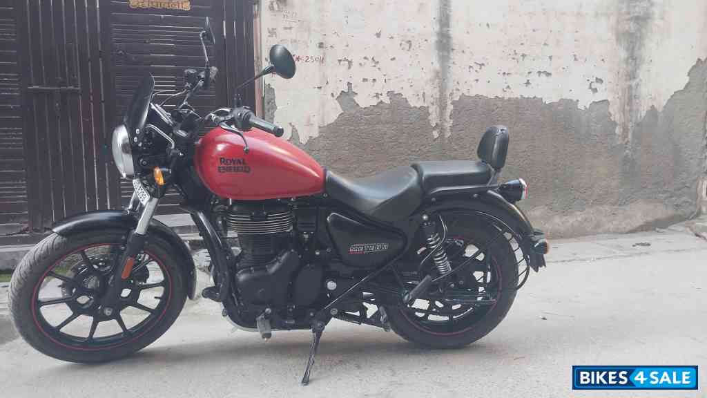 Fireball Red Royal Enfield Meteor 350 Fireball Red Royal Enfield Meteor 350