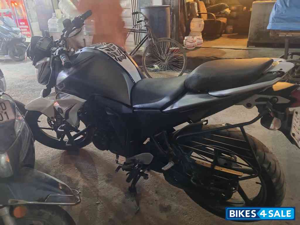 Black & Grey Yamaha FZ-S FI V2