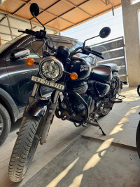 Black Royal Enfield Meteor 350 Fireball