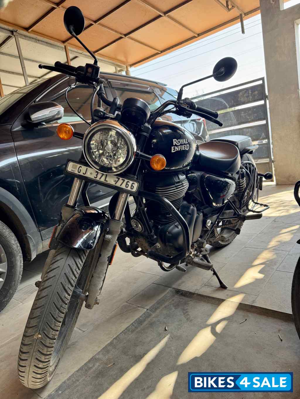 Black Royal Enfield Meteor 350 Fireball