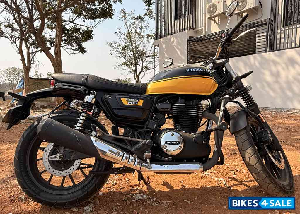 Black And Yellow-dual Tone Honda CB350RS