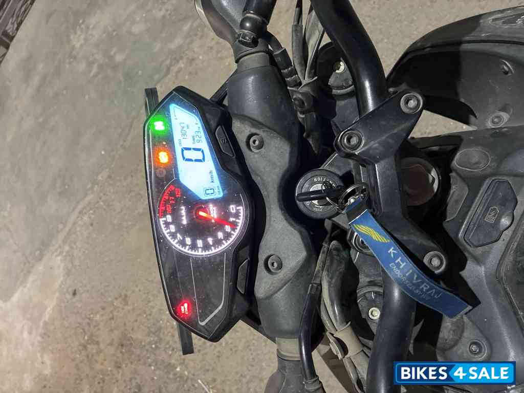 Bajaj Pulsar N160 Dual Channel ABS