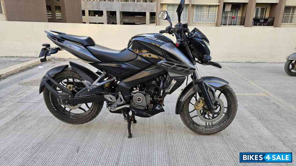 Bajaj Pulsar NS200