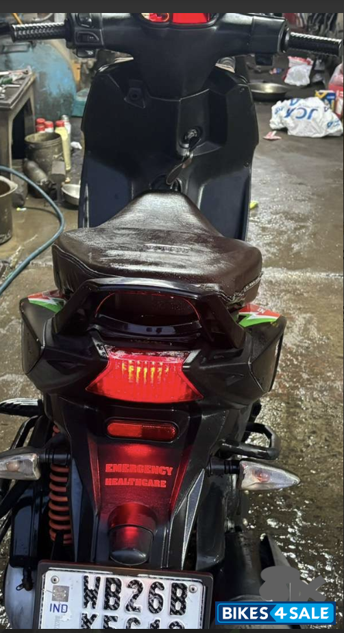 Red-black Aprilia SR 160 Race ABS