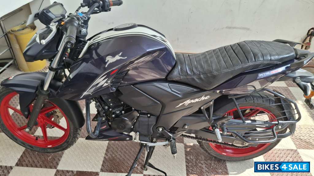 TVS Apache RTR 160 4V