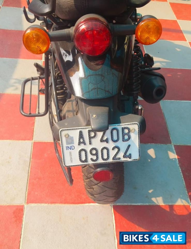 Dapper Grey Royal Enfield Hunter 350 Metro Dapper Grey Royal Enfield Hunter 350 Metro