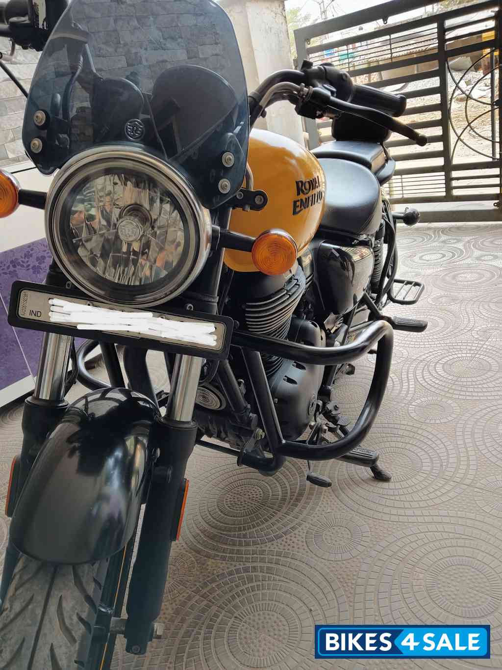 Yellow Royal Enfield 2022 Meteor 350