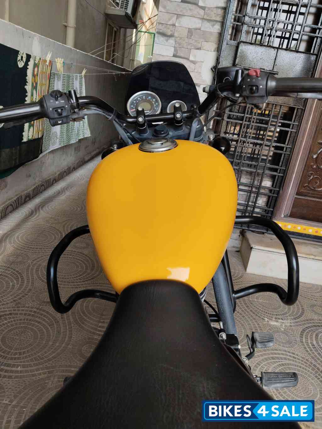Yellow Royal Enfield 2022 Meteor 350